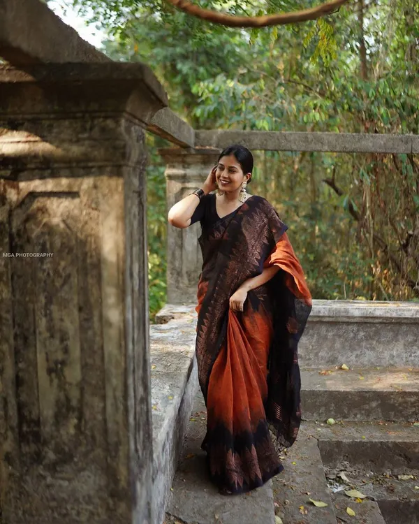 Orange__Woven_Jacquard__Saree_With_Unstitched_Blouse