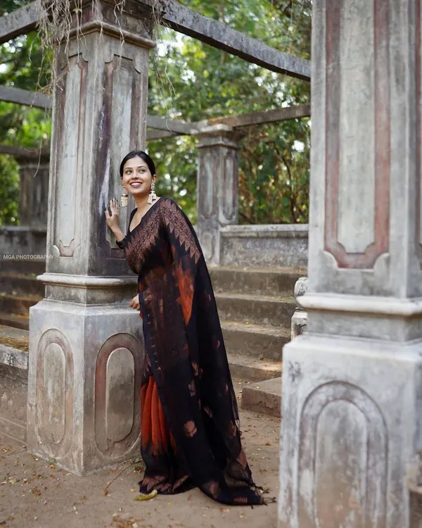Orange__Woven_Jacquard__Saree_With_Unstitched_Blouse