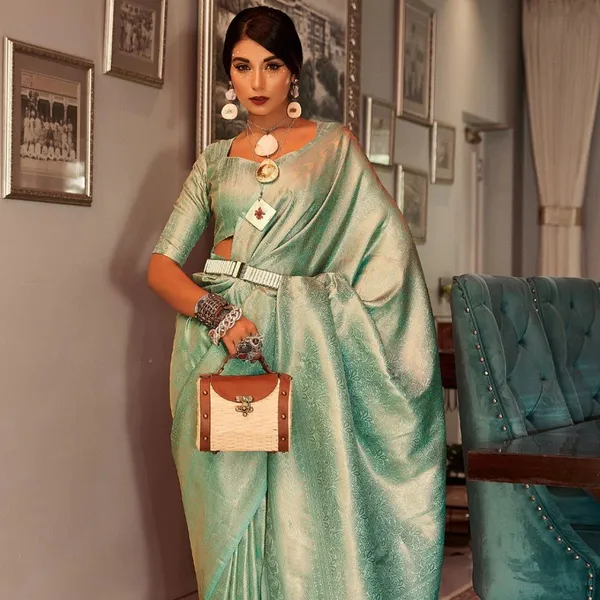 Sea_Green_Sea__Woven_Kanjivaram_Banarasi_Jacquard__Saree_With_Unstitched_Blouse