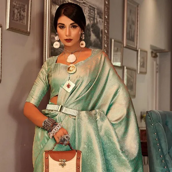 Sea_Green_Sea__Woven_Kanjivaram_Banarasi_Jacquard__Saree_With_Unstitched_Blouse