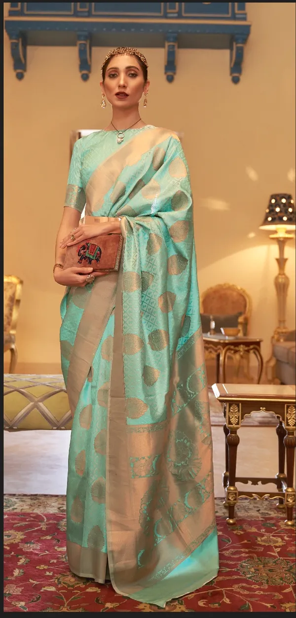 Light_Green_Light__Woven_Kanjivaram_Banarasi_Jacquard__Saree_With_Unstitched_Blouse