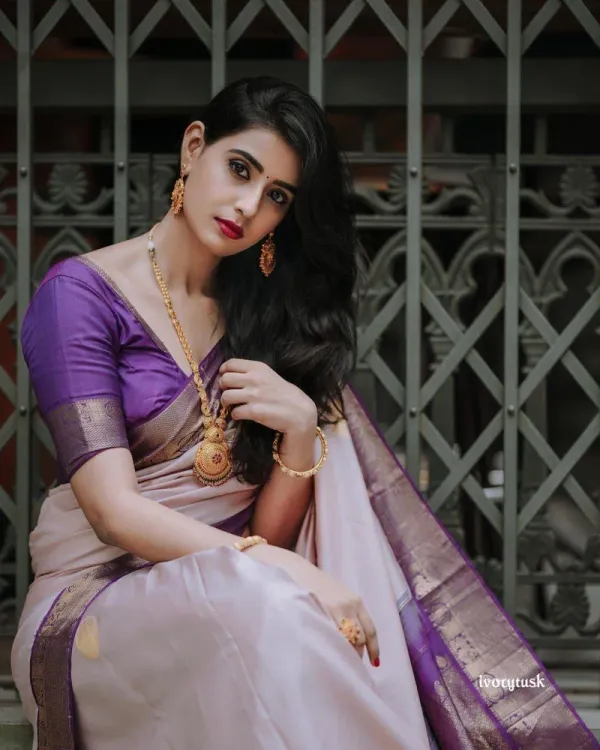Baby_Pink_Woven_Banarasi_Soft_Silk__Saree_With_Unstitched_Blouse