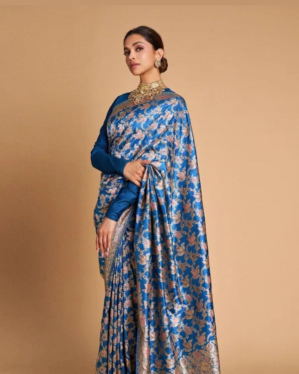 Light_Blue_Woven_Kanjivaram_Soft_Silk__Saree_With_Unstitched_Blouse