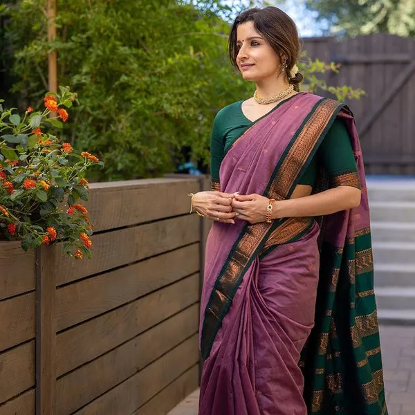 Rani_Green_Woven_Banarasi_Soft_Silk__Saree_With_Unstitched_Blouse
