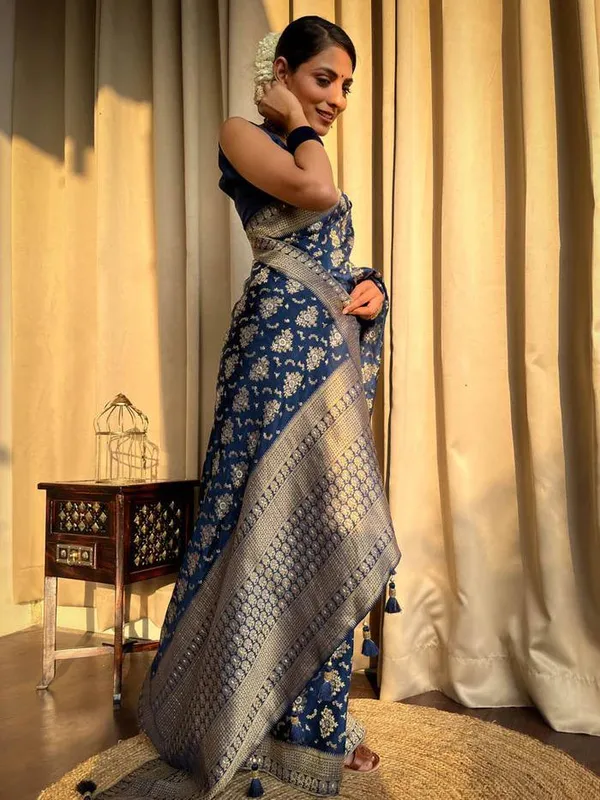 Blue_Woven_Banarasi_Soft_Silk__Saree_With_Unstitched_Blouse