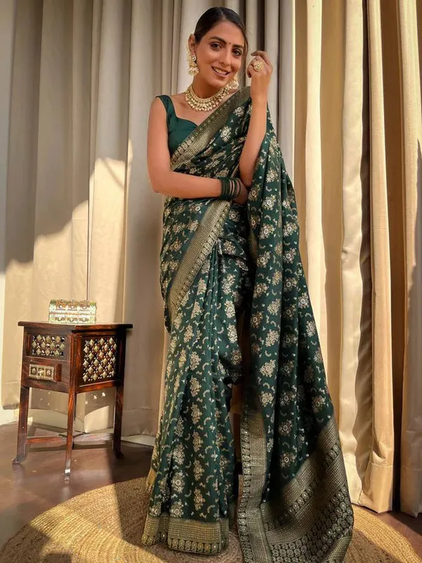 Green_Woven_Banarasi_Soft_Silk__Saree_With_Unstitched_Blouse