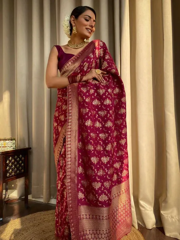 Maroon_Woven_Banarasi_Soft_Silk__Saree_With_Unstitched_Blouse