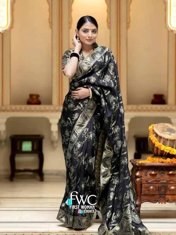 Black__Woven_Jacquard__Saree_With_Unstitched_Blouse