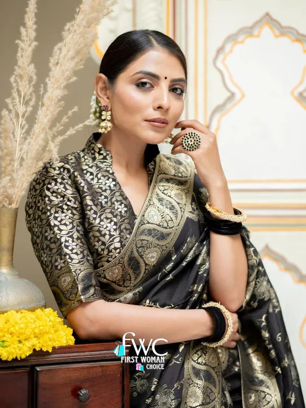 Black__Woven_Jacquard__Saree_With_Unstitched_Blouse