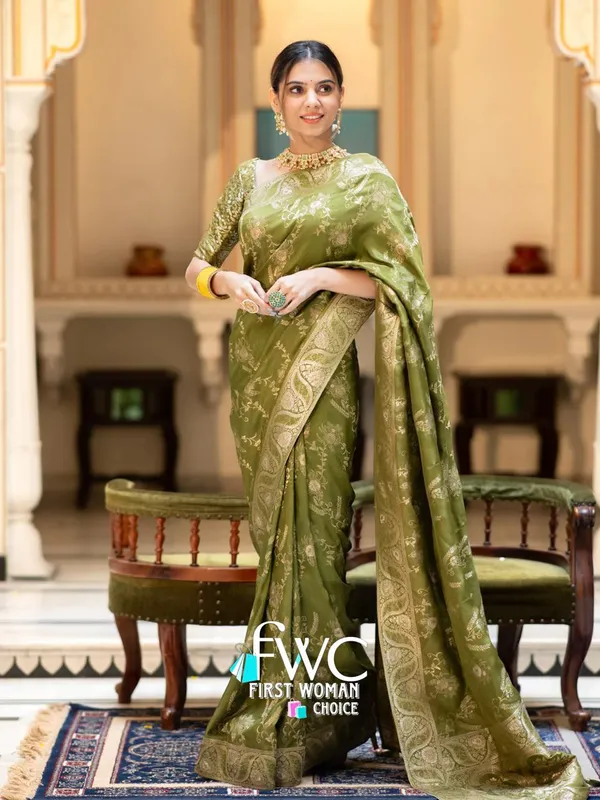 Mehendi__Woven_Jacquard__Saree_With_Unstitched_Blouse