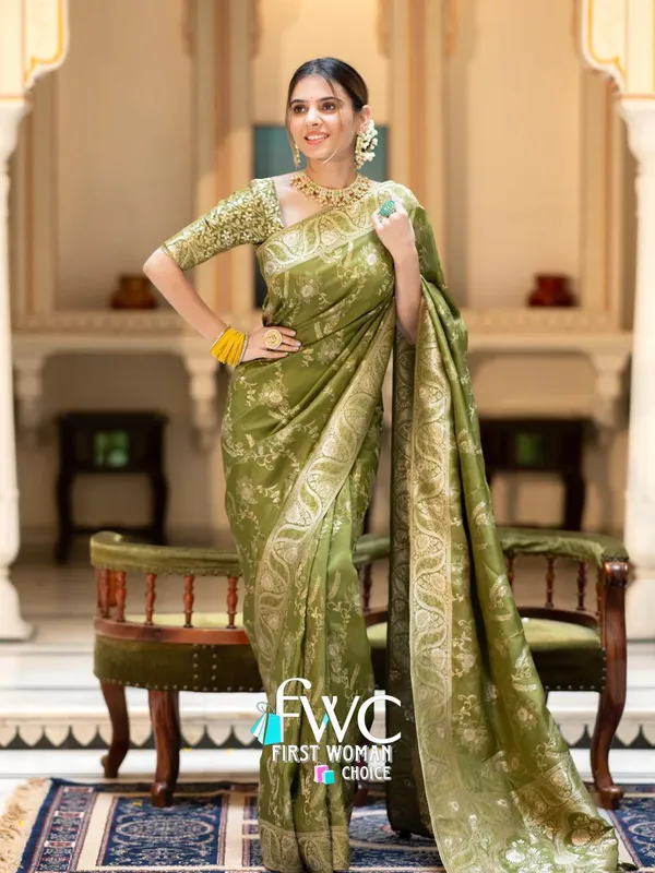 Mehendi__Woven_Jacquard__Saree_With_Unstitched_Blouse