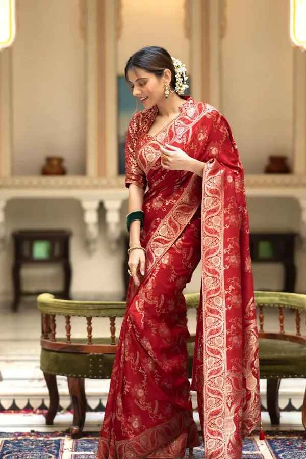 Red__Woven_Jacquard__Saree_With_Unstitched_Blouse