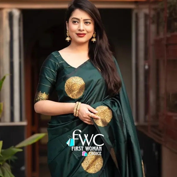 Green__Woven_Jacquard__Saree_With_Unstitched_Blouse