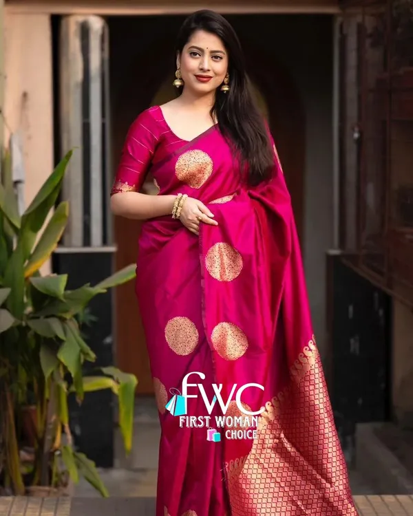 Pink__Woven_Jacquard__Saree_With_Unstitched_Blouse