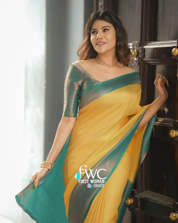 Yellow/Rama__Woven_Jacquard__Saree_With_Unstitched_Blouse