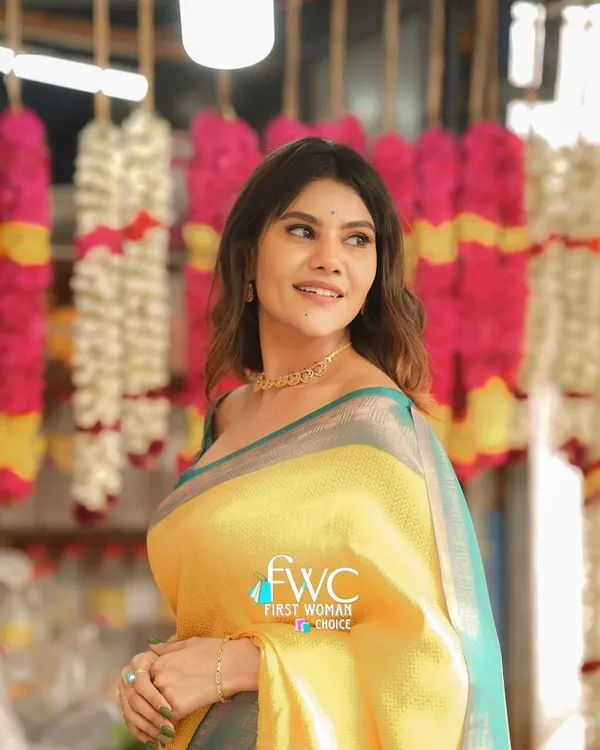 Yellow/Rama__Woven_Jacquard__Saree_With_Unstitched_Blouse