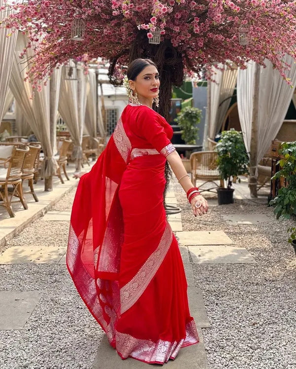 Red__Woven_Jacquard__Saree_With_Unstitched_Blouse