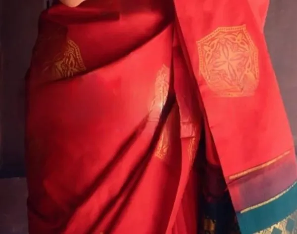 Red__Woven_Jacquard__Saree_With_Unstitched_Blouse