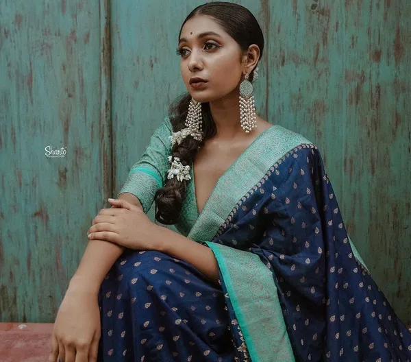 Blue__Woven_Banarasi_Jacquard__Saree_With_Unstitched_Blouse