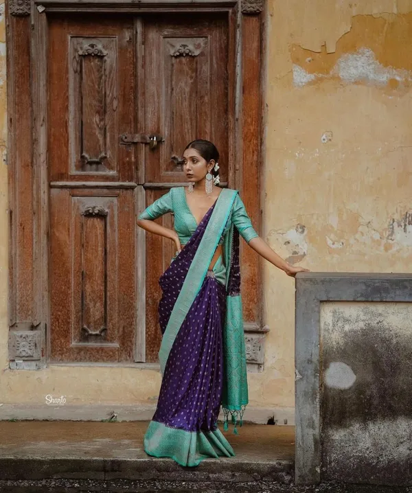 Blue__Woven_Banarasi_Jacquard__Saree_With_Unstitched_Blouse