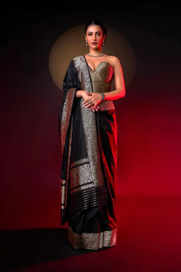 Black__Woven_Kanjivaram__Saree_With_Unstitched_Blouse