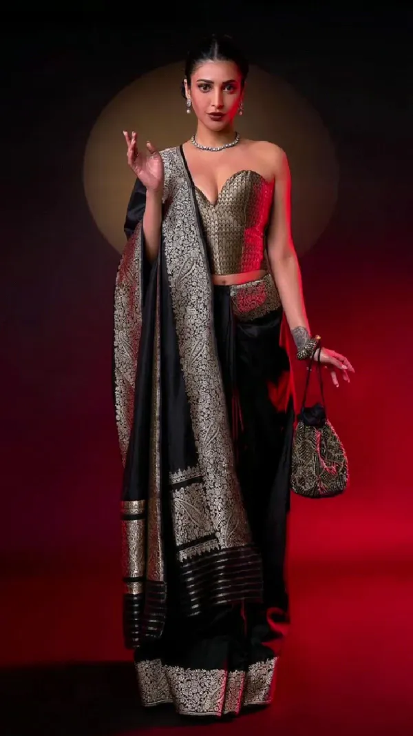 Black__Woven_Kanjivaram__Saree_With_Unstitched_Blouse