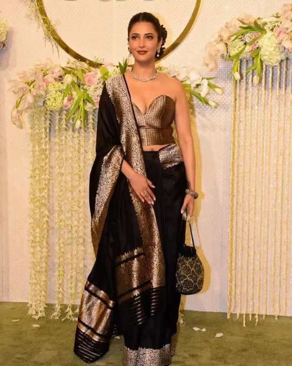 Black__Woven_Kanjivaram__Saree_With_Unstitched_Blouse