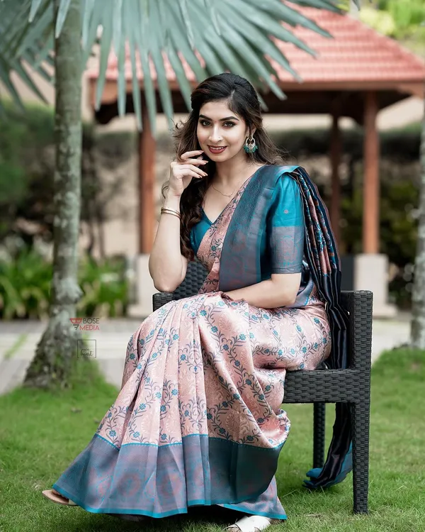 Beby_Pink__Woven_Jacquard__Saree_With_Unstitched_Blouse