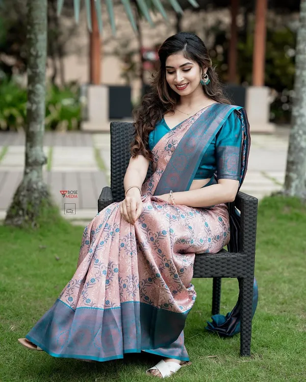 Beby_Pink__Woven_Jacquard__Saree_With_Unstitched_Blouse