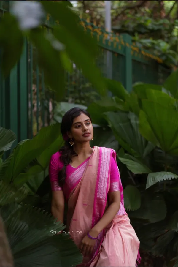 Pink/Rani__Woven_Jacquard__Saree_With_Unstitched_Blouse