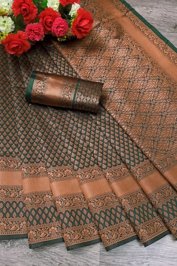 Green_Woven_Banarasi_Soft_Silk__Saree_With_Unstitched_Blouse