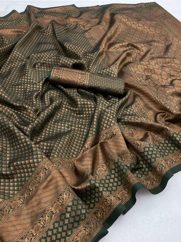 Green_Woven_Banarasi_Soft_Silk__Saree_With_Unstitched_Blouse