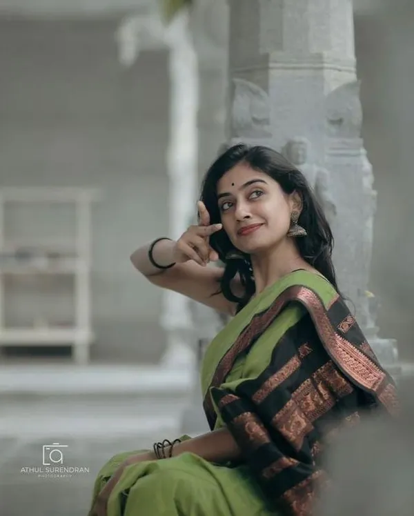 Pissta_Green_Woven_Jacquard_Soft_Silk__Saree_With_Unstitched_Blouse