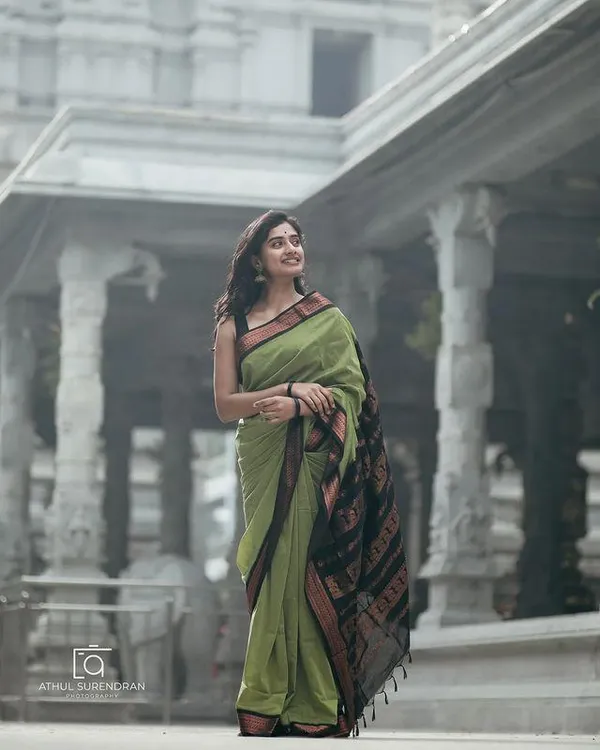 Pissta_Green_Woven_Jacquard_Soft_Silk__Saree_With_Unstitched_Blouse