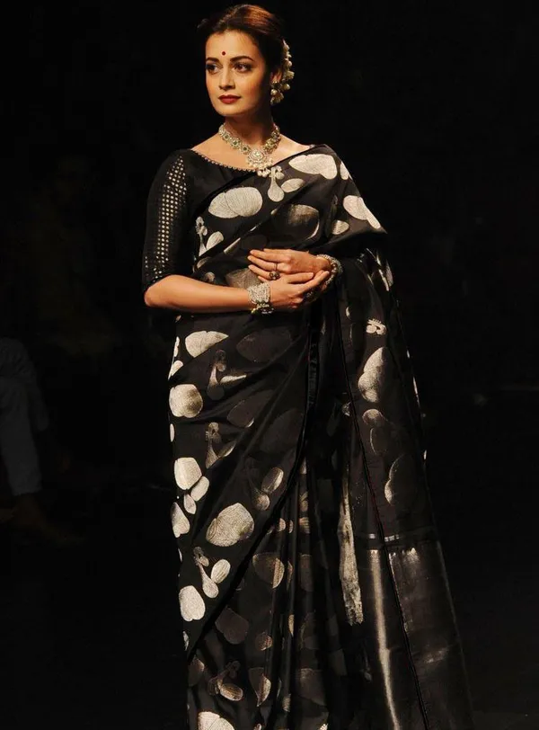 Black__Woven_Jacquard__Saree_With_Unstitched_Blouse