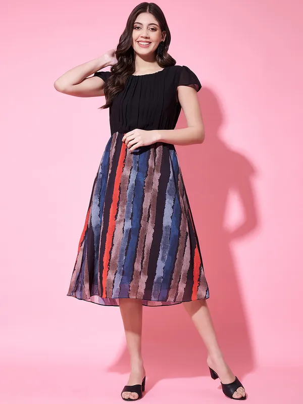 Stripe_Printed_Georgette_Fit_&_Flare_Midi_Dress