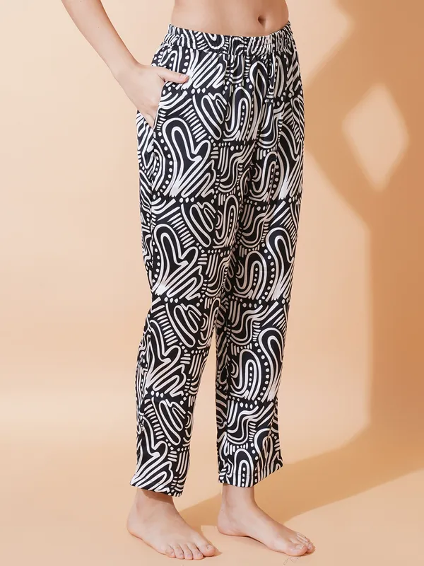 Monochrome_Japan_Satin__Abstract_Night_Suit_For_Women