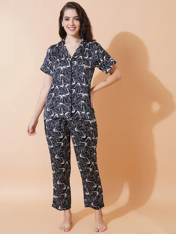 Japan_Satin_Abstract_Night_Suit_For_Women.(Black)
