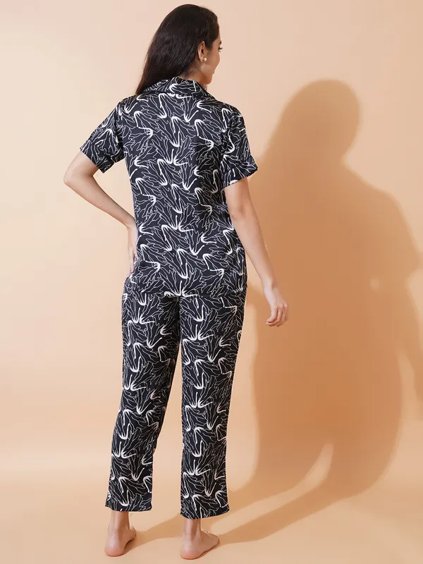 Japan_Satin_Abstract_Night_Suit_For_Women.(Black)
