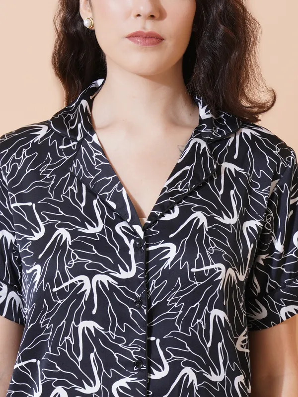Japan_Satin_Abstract_Night_Suit_For_Women.(Black)