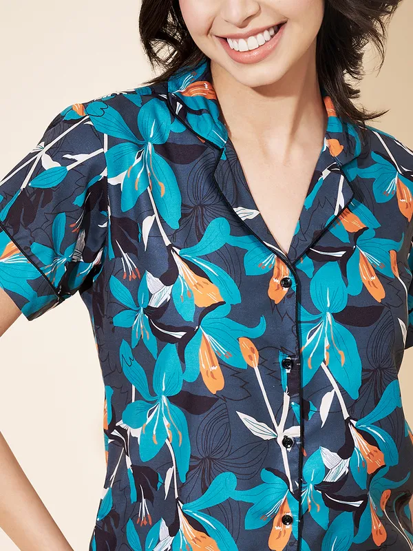 Teal_Cotton_Floral_Print_Night_Suit_For_Women.