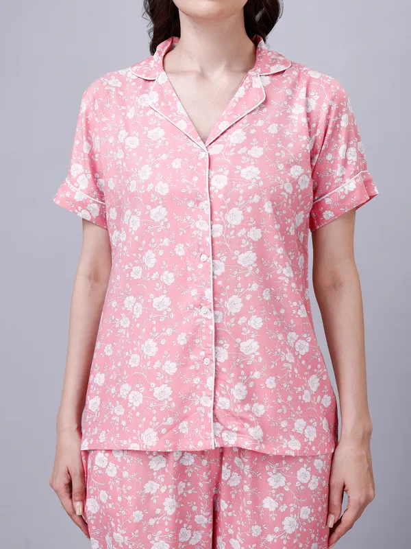 Pink_Floral_Print_Night_Suit_in_Cotton_Blend_For_Women