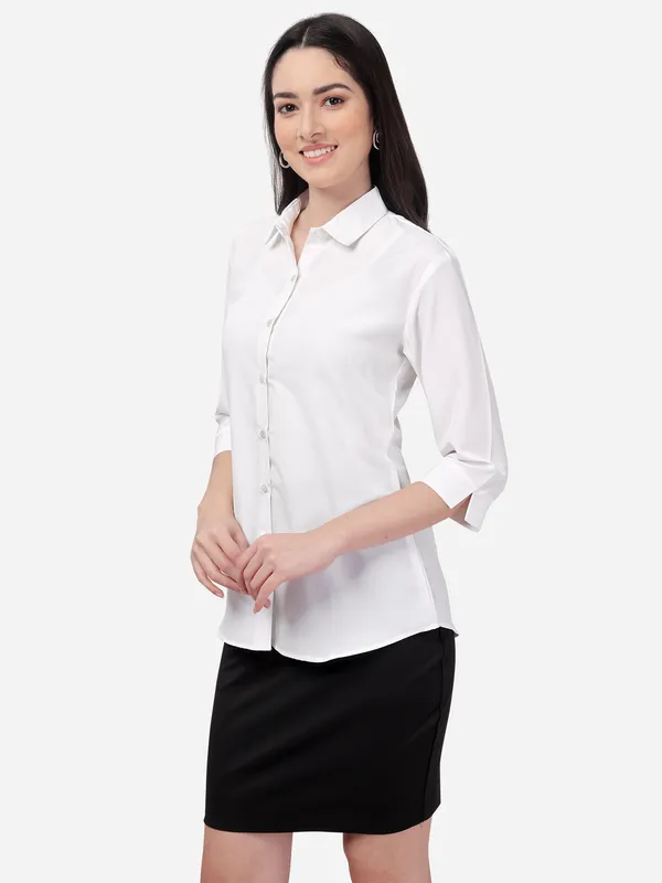 Women_Regular_Fit_Solid_Spread_Collar_Casual_Shirt.