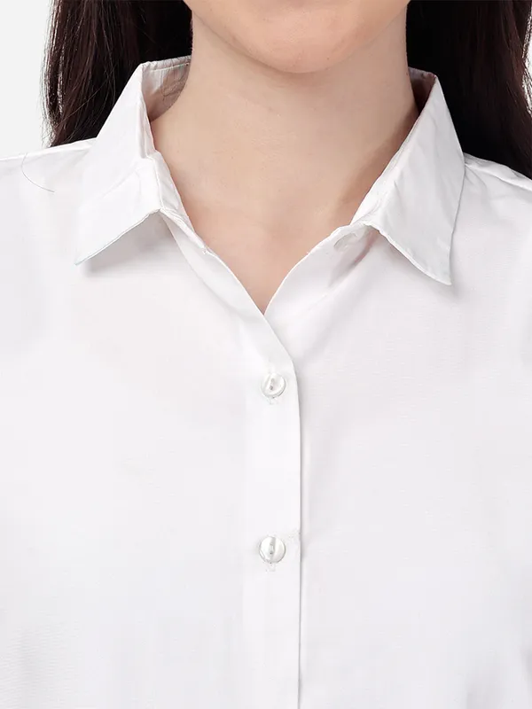 Women_Regular_Fit_Solid_Spread_Collar_Casual_Shirt.