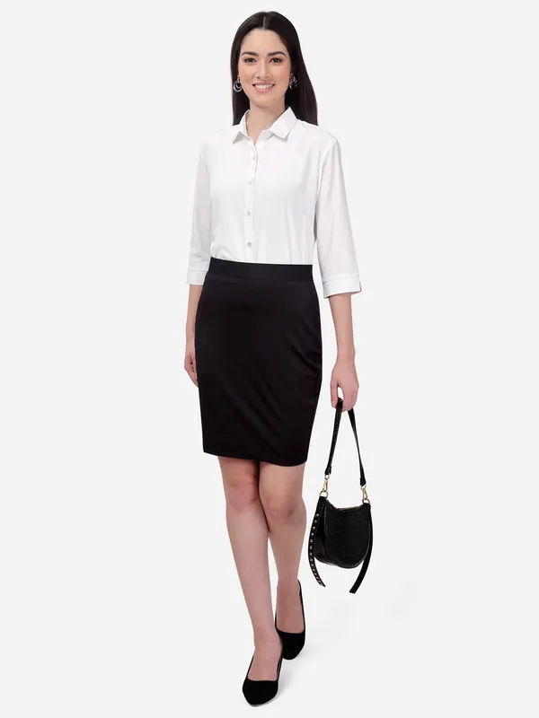 Women_Regular_Fit_Solid_Spread_Collar_Casual_Shirt.