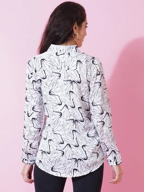 Modern_Tailored_Fit_Abstract_Printed_Spread_Collar_Satin_Shirt