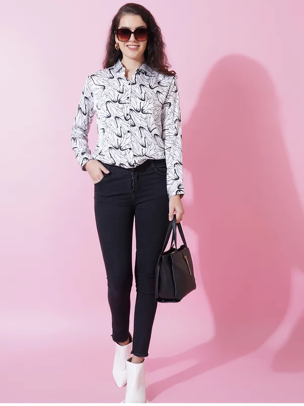 Modern_Tailored_Fit_Abstract_Printed_Spread_Collar_Satin_Shirt