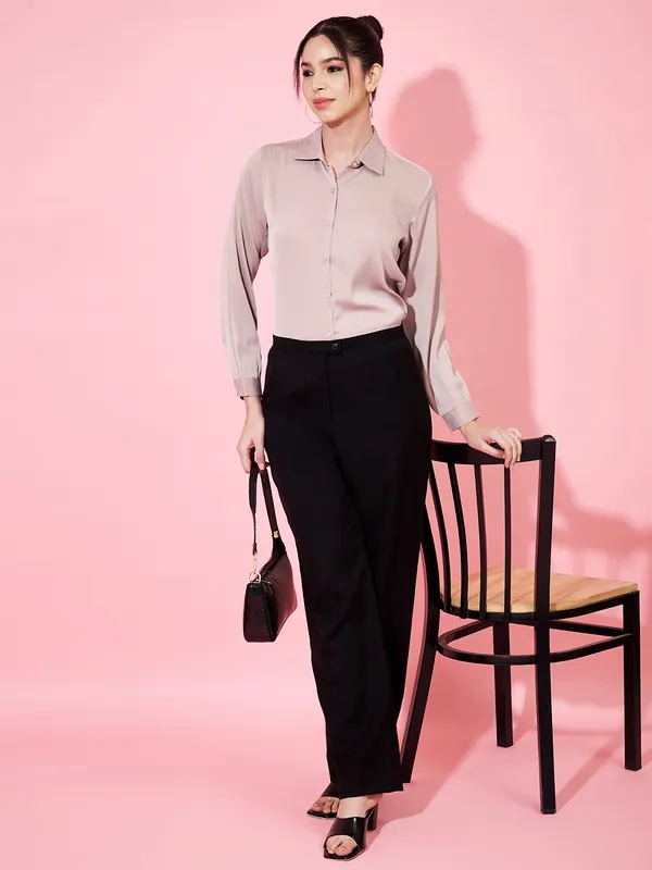 Premium_Tailored_Fit_Spread_Collar_Long_Sleeves_Silk_Casual_Shirt