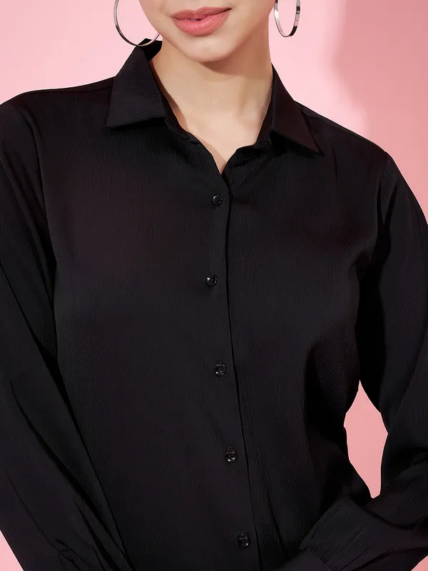 Premium_Tailored_Fit_Spread_Collar_Long_Sleeves_Silk_Casual_Shirt