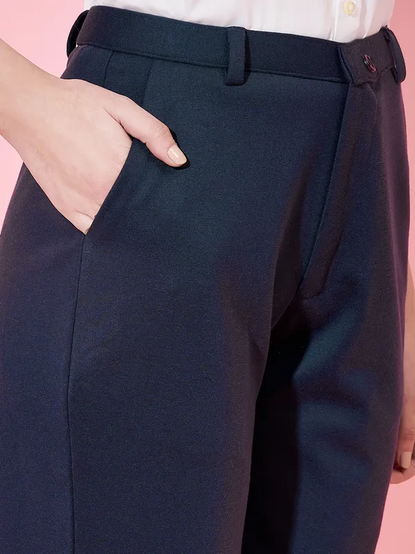 Navy_Blue_Cotton_Blend_Solid_Trouser_For_Women.
